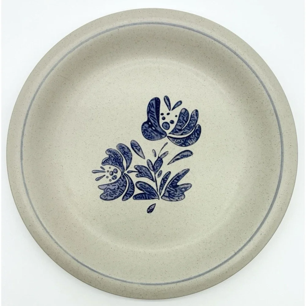 Pfaltzgraff Yorktowne Dinner Plate 10.5